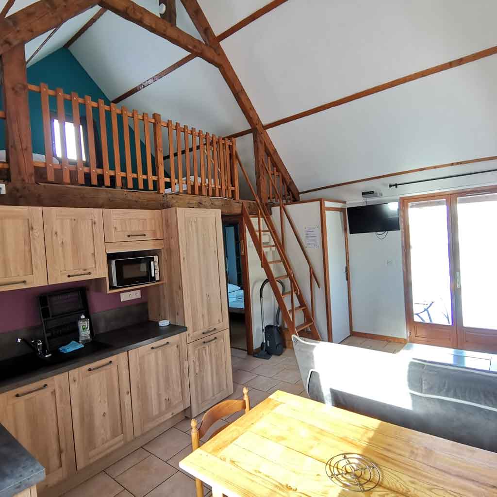 chalet bord de lac cantal puy sancy