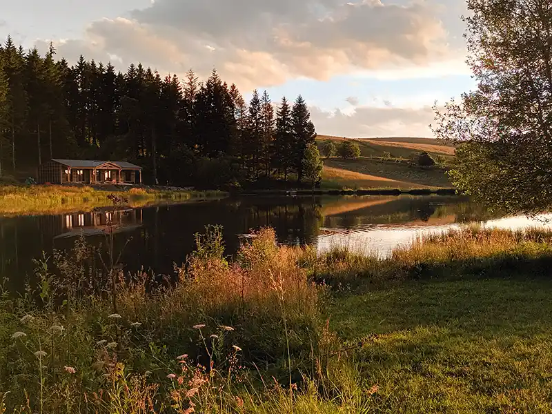 location de gîtes et chalets Cantal (parc volcans Auvergne)